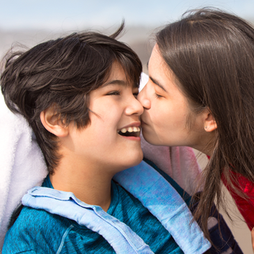 Cuidadora con discapacitado